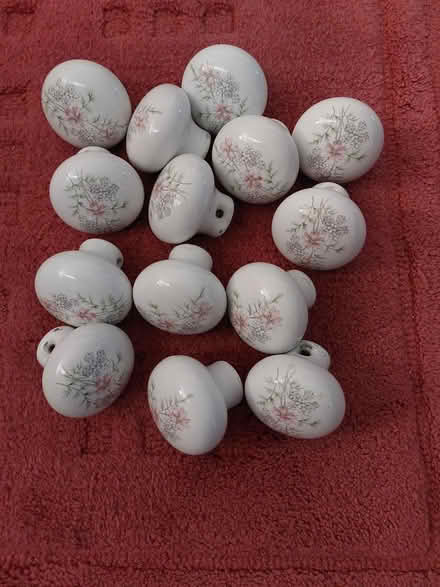 Photo of free Porcelain Ceramuc Doorknobs (Welwyn AL6) #1