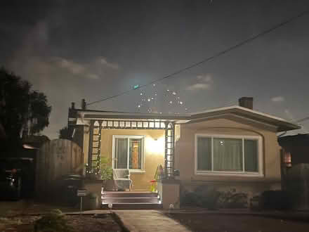 Photo of free Exterior entry light (Bartlett near Laurel, Oakland) #3