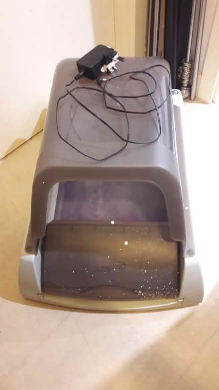 Photo of free cat tree and electric litter tray (Camden N1) #4