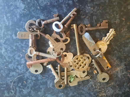 Photo of free Selection of Keys (Morden SM4) #1