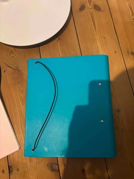 Photo of free 3 ringbinder folders (South Croydon CR2) #1