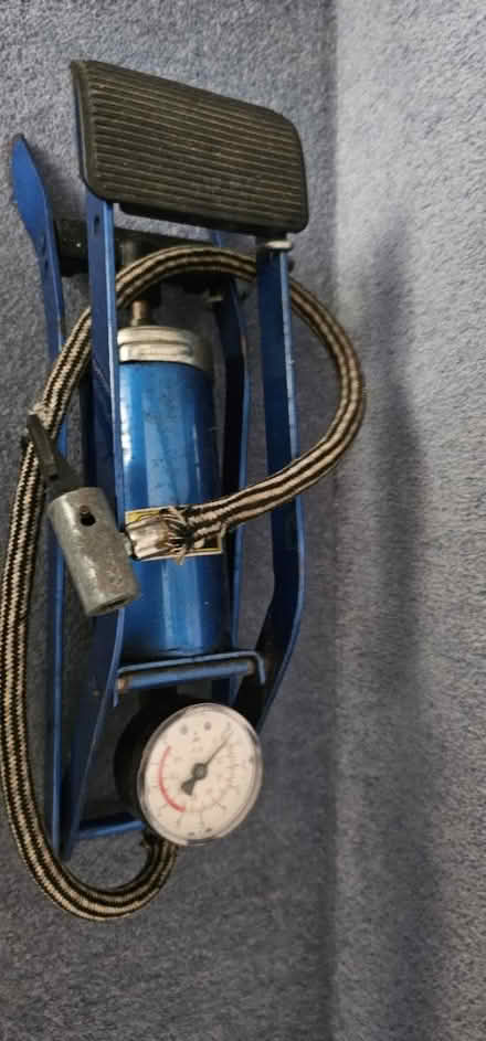 Photo of free Tyre pump (HP13 near railway station) #1