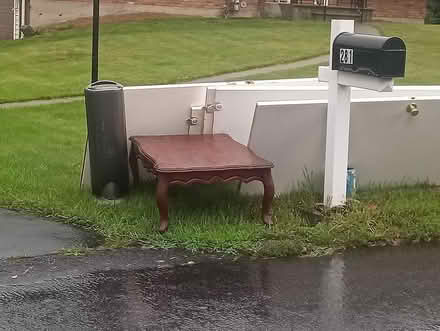 Photo of free Curb Alert- coffee table (Peekskill, NY) #1