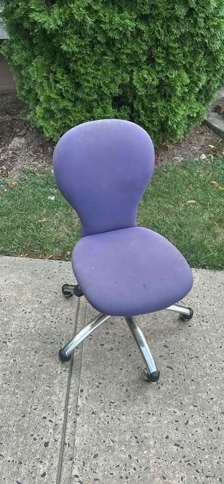 Photo of free Purple chair (North Brunswick) #1