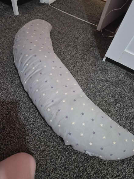 Photo of free 3ft pregnancy pillow (LE77AD) #1