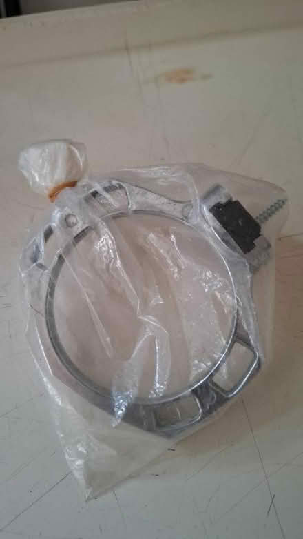 Photo of free Toothbrushes and Mug Holder (Harrogate HG1) #1