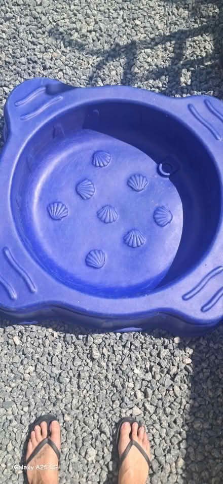 Photo of free A little sand or water plastic tub (Ss9) #1