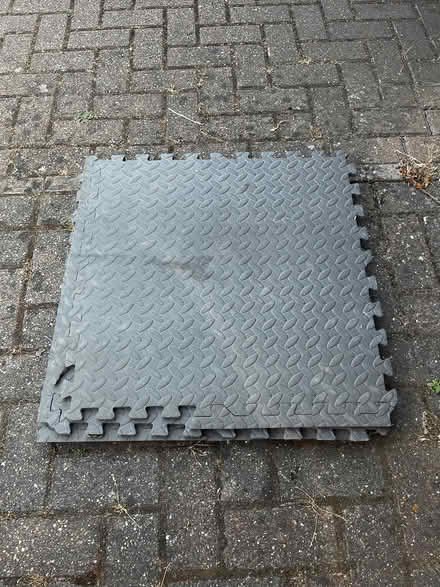 Photo of free Garage matting squares x5 (Littlemore OX4 4) #1