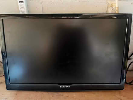 Photo of free Samsung TV (Chipping Norton OX7) #2