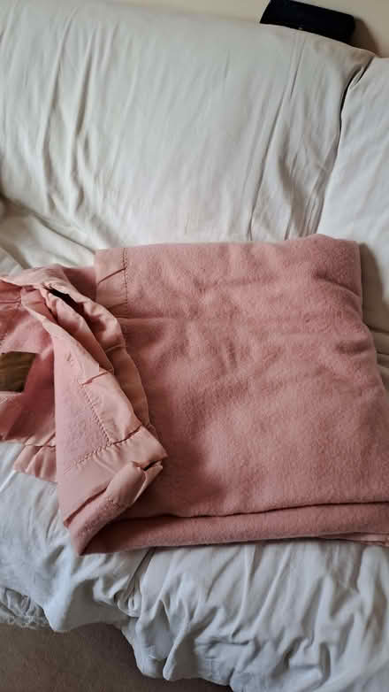 Photo of free Pink, pure wool single blanket. (Sherrard's Green WR14) #1