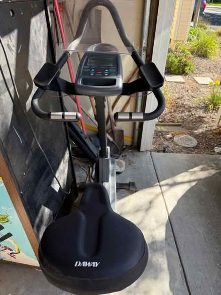 Photo of free Stationary bike (Mountain View (Jackson park)) #2