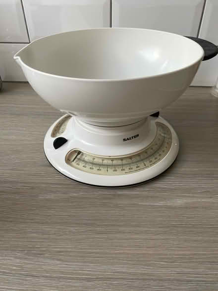 Photo of free Kitchen scales (Stroud, Uplands GL5) #1