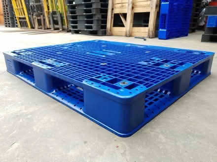 Photo of free 4 Plastic pallets (Tottenham Hale N15) #1