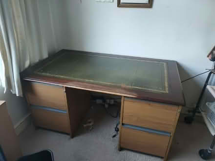 Photo of free table top desk (Leatherhead KT22) #3