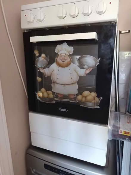 Photo of free Electric cooker (Corby NN18) #1