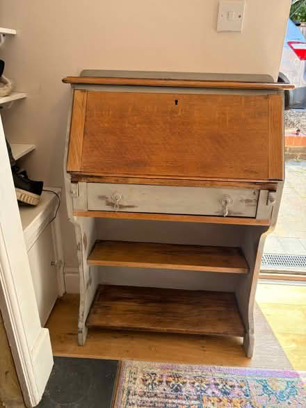 Photo of free Bureau (HP1 Bourne end) #1