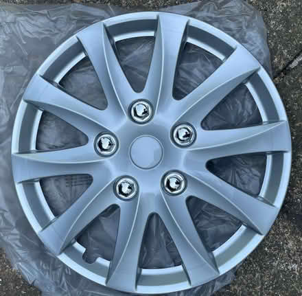 Photo of free Set (4) of car Premium Wheel Covers, 14 inch (Hanover BN2) #3