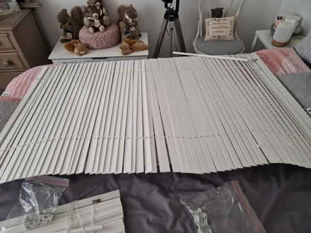 Photo of free White painted blind (07950210250) #2