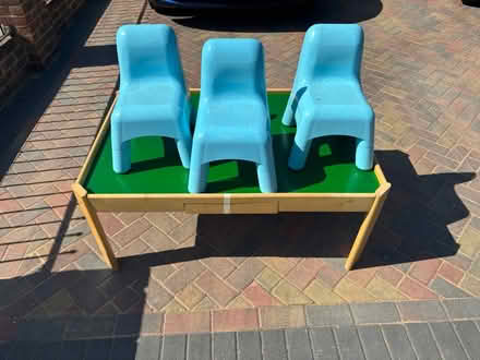Photo of free Kids discovery table & 3 chair (Twickenham TW2) #1