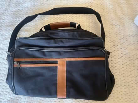 Photo of free Shoulder bag (Phippsville NN1) #1