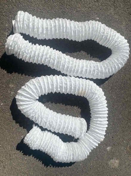 Photo of free Flexible ducting 4” diameter (Chineham RG24) #1