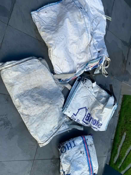 Photo of free Used 1,000 litre dumpy bags (Fortis Green N2) #1