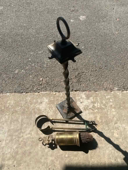 Photo of free Open fire - stand & tools (Chineham RG24) #2
