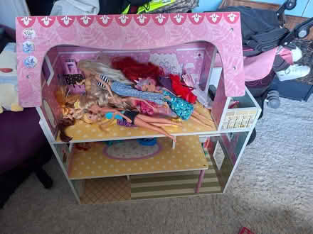 Photo of free Doll house (Kidderminster dy11) #1