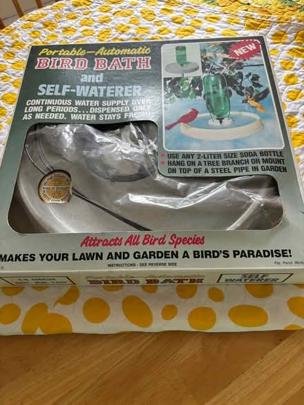 Photo of free bird bath and bird feeders (Very close to YMCA - Woburn) #1