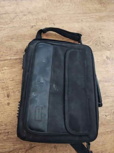 Photo of free Targus laptop bag (Great Sutton CH66) #1