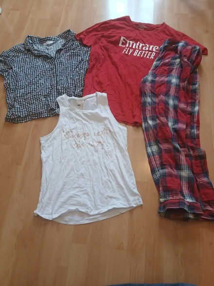 Photo of free Girls' pyjama tops (Boxmoor HP1) #1