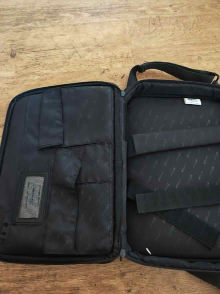 Photo of free Targus laptop bag (Great Sutton CH66) #3