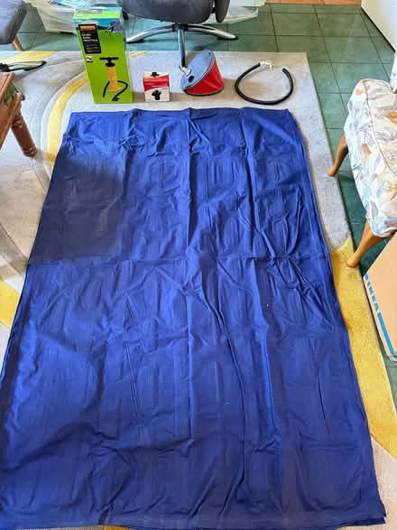 Photo of free Old style airbed with electric pump (bognor regis PO22) #2
