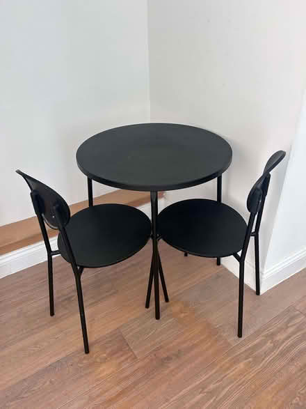 Photo of free Black table and chairs (Canonbury N1) #1