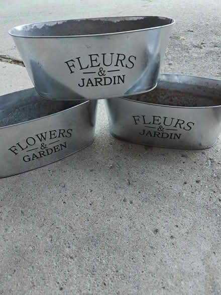 Photo of free 5 metal pots-Livonia (Livonia) #1