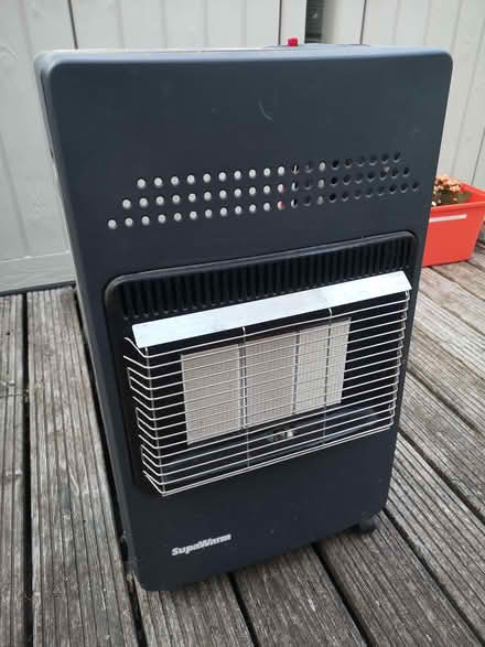 Photo of free Cabinet heater (Badger's Mount TN14) #1