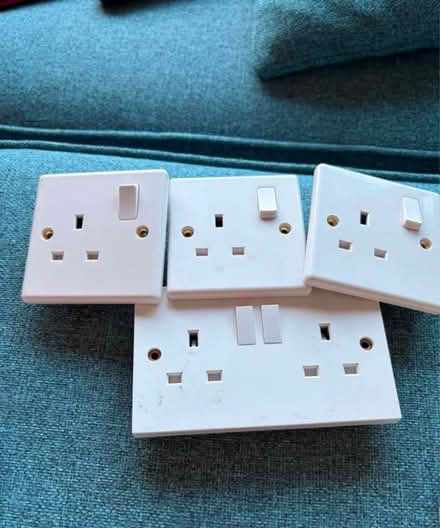 Photo of free 3 x single plug sockets. 1 x double plug socket (Waterlooville PO8) #1