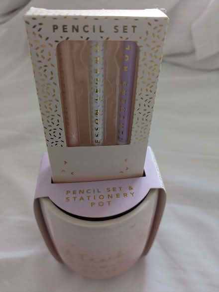 Photo of free Gift Pencil Set & Stationery Pot (Buckhurst Hill IG9) #1