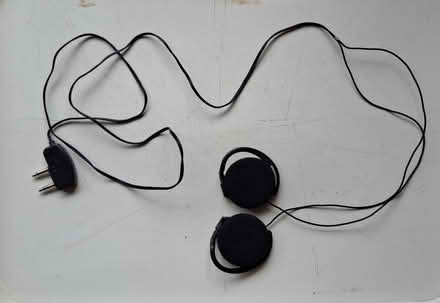 Photo of free Earphones (Harrogate HG1) #1