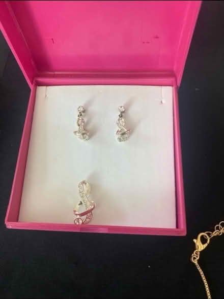 Photo of free Costume Jewellery (Cheshunt En8) #2