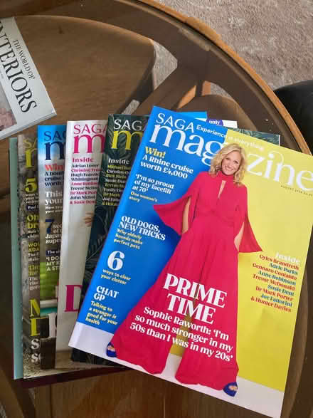 Photo of free magazines (Stanford-Le-Hope SS17) #1