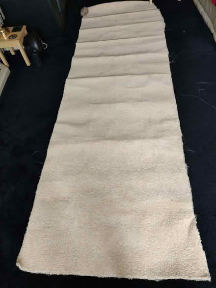 Photo of free Strip of cream carpet 9ft long (Abraham Heights LA1) #1