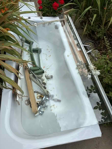 Photo of free Bath and all fittings (Long Ditton, KT6) #1