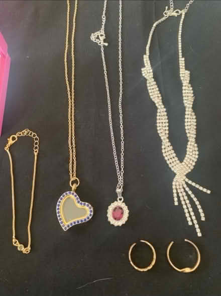 Photo of free Costume Jewellery (Cheshunt En8) #3