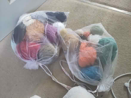 Photo of free mixture of wool (The Wharf RG7) #1