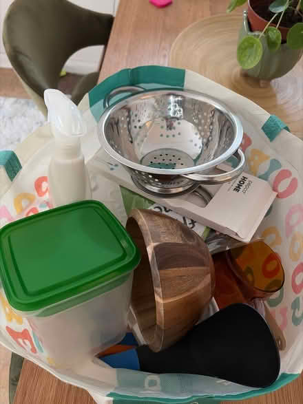 Photo of free Bag of kitchen items (Park street st albans AL2) #1