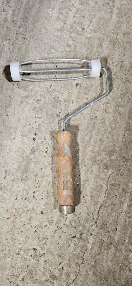Photo of free Mosley Stone 7 inch paint roller. For sleeves with 38mm core (Stanford in the Vale SN7) #1