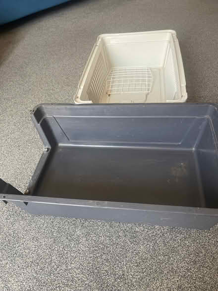 Photo of free Hard shell cat/pet carrier (Attleborough NR17) #1