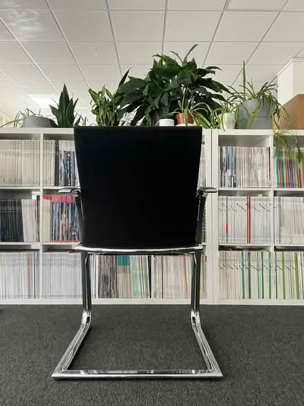 Photo of free Seven award-winning Ahrend 350 designer meeting chairs (Nottingham NG1) #3