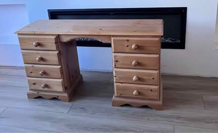 Photo of free Pine Dressing table (MK42 Elstow) #1